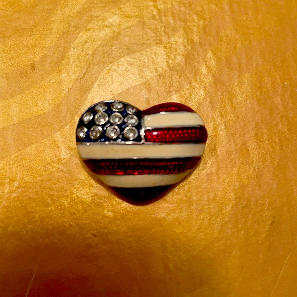 USA heart pin
